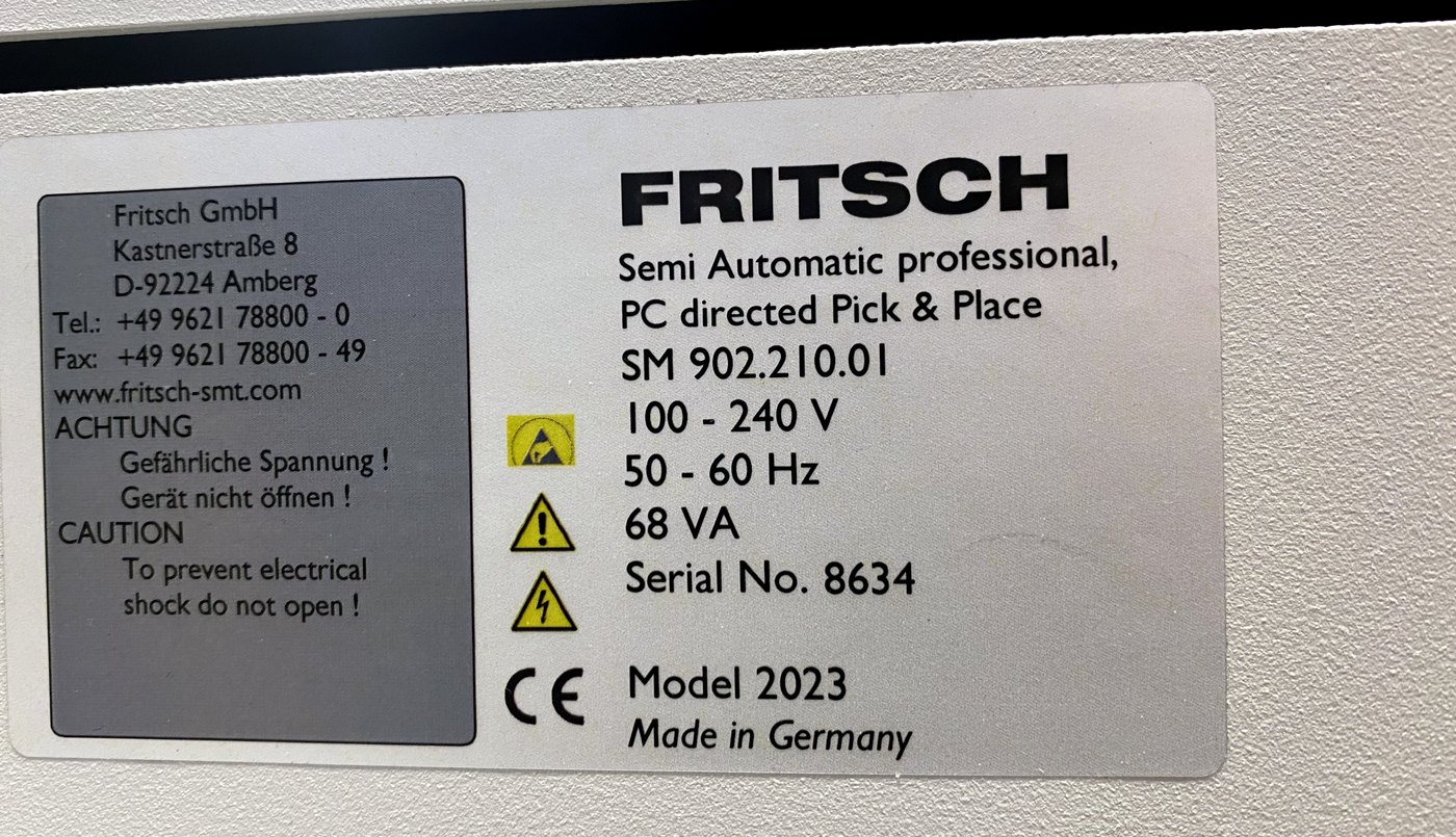 Fritsch identification plate reading Semi Automatic professional, SM 902.210.01, serial number 8634, model 2023, made in Germany