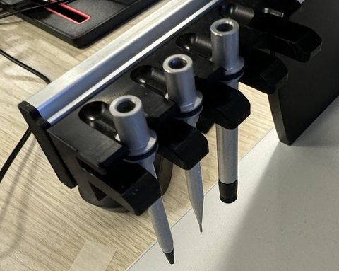 Nozzle and needle set mounted in the holder of the Fritsch SM902 PRO